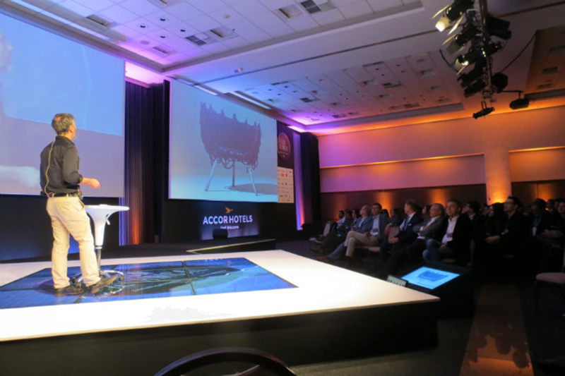 Humberto-Campana-apresentou-suas-obras-durante-o-evento